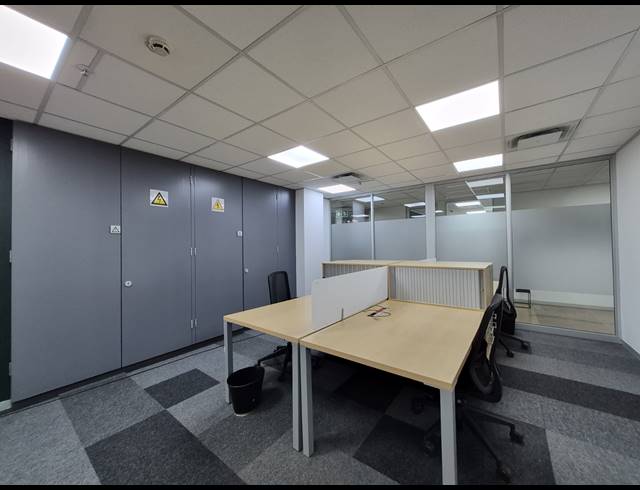 80M² OFFICE TO LET IN ROSEBANK